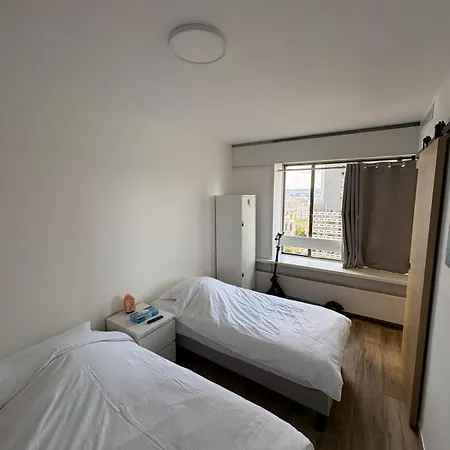 Beaugrenelle: Charmante *